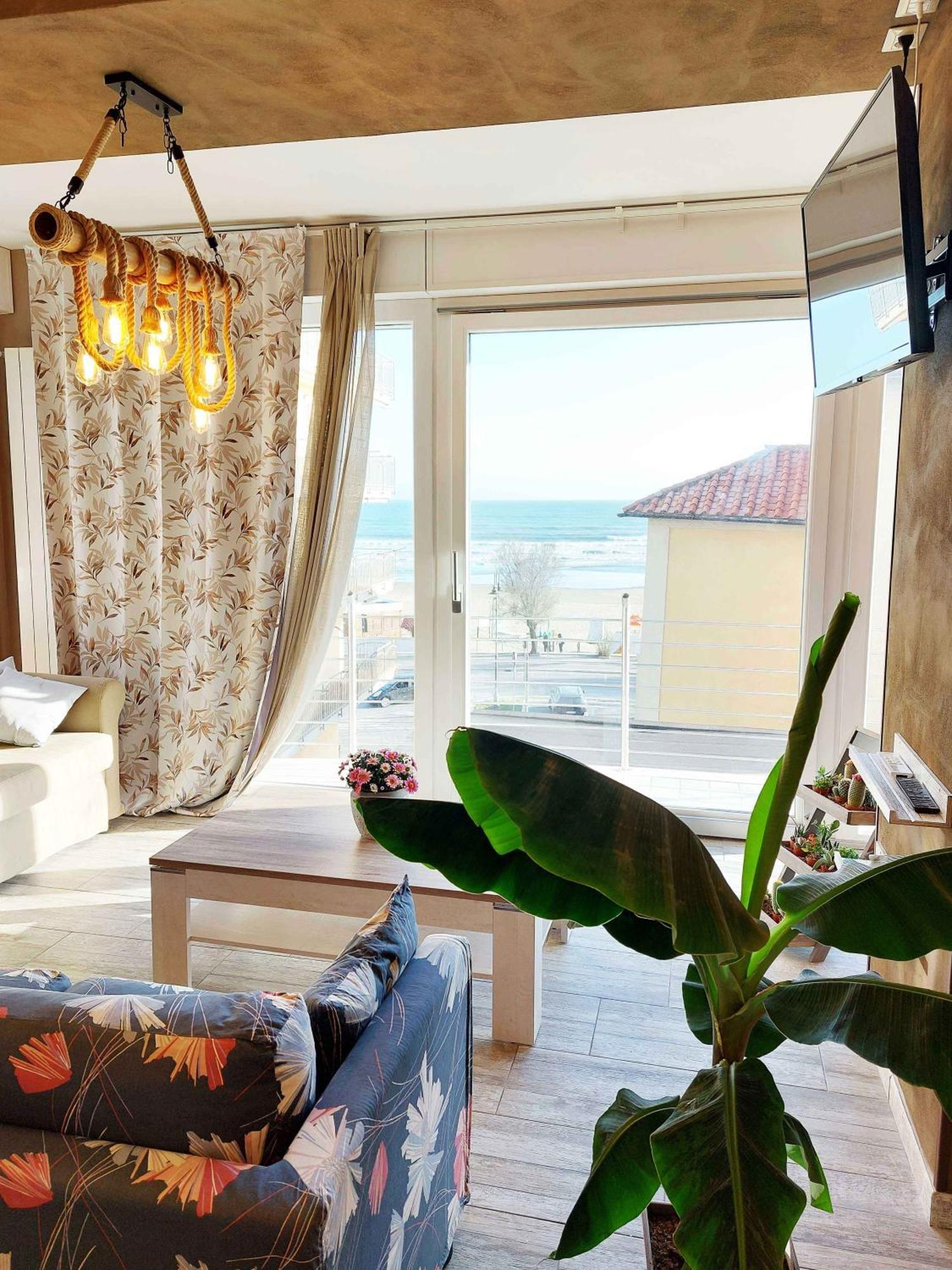 Sweet Home & Wellness Affittacamere Nettuno Eksteriør bilde